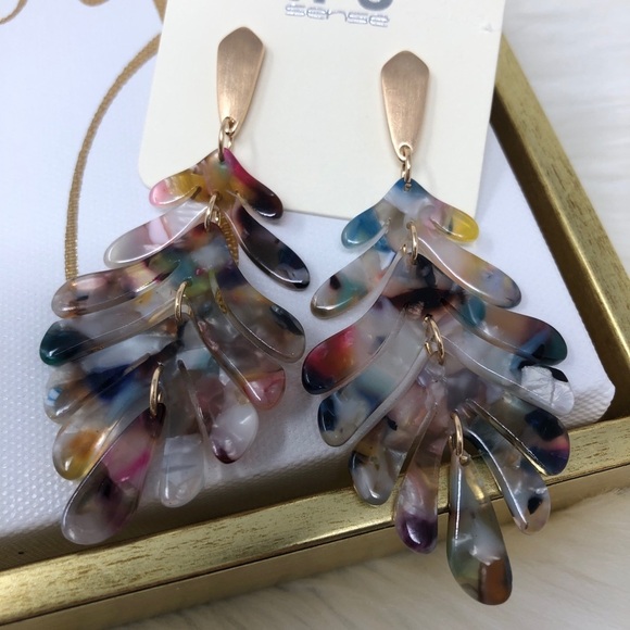 4 Dangle leaf Celluloid Acetate Tropical earrings - Picture 3 of 4